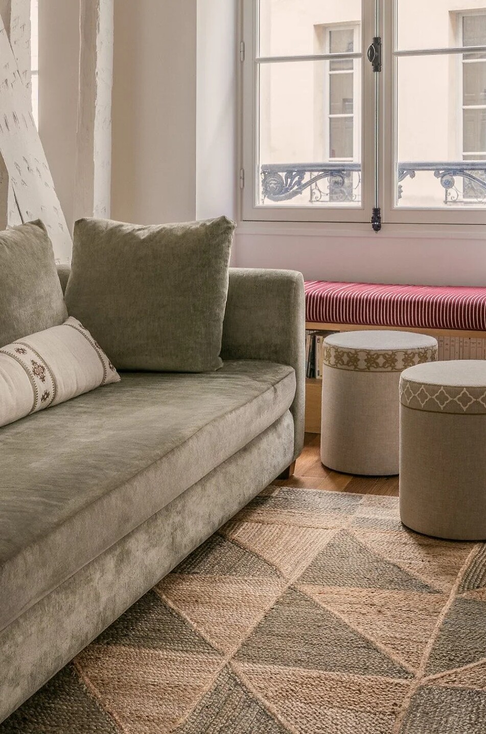LA CASANO Ogee Lueur d'Ivoire piped natural linen cylindrical pouffe Home BEIGE 3