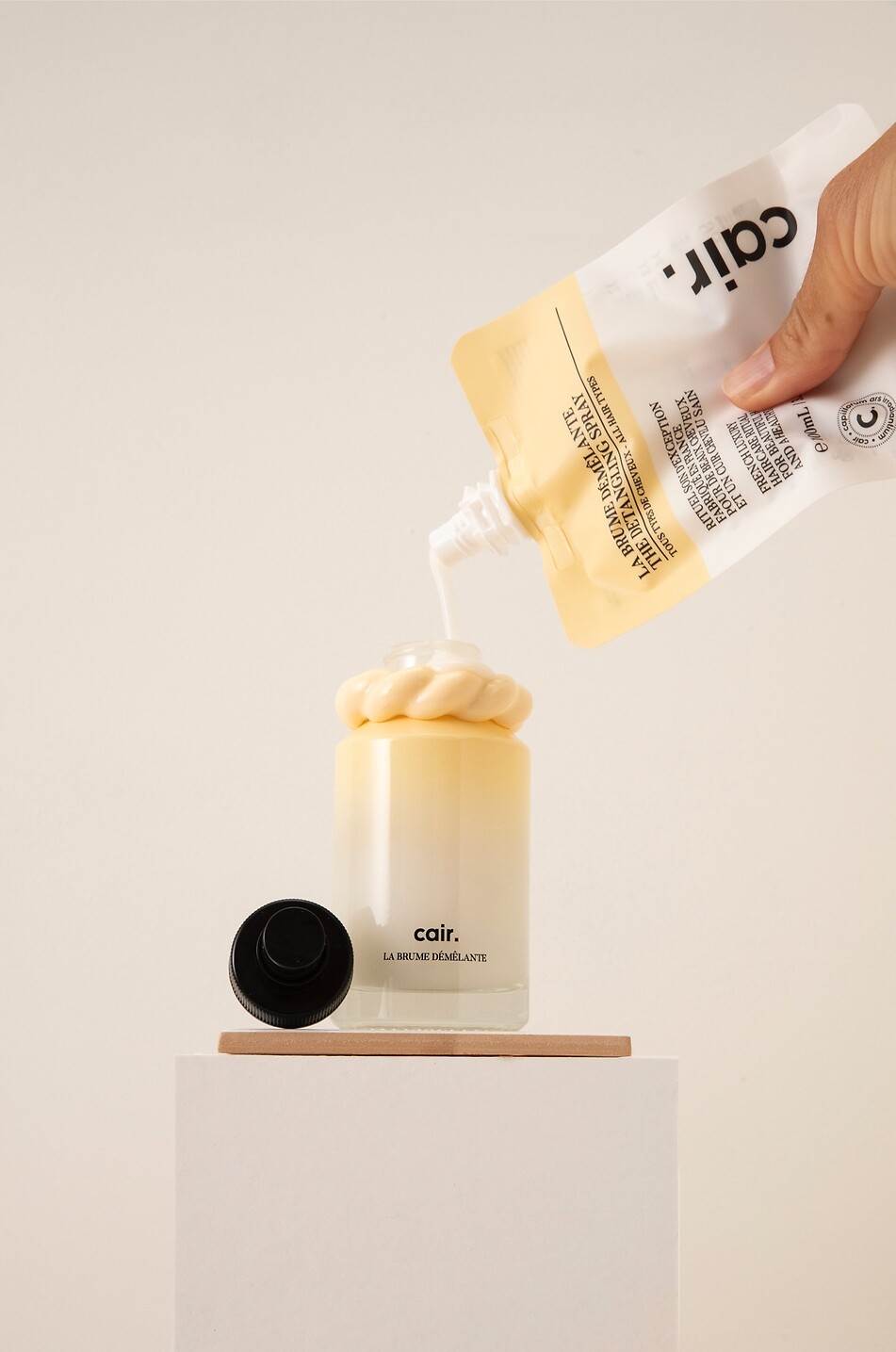 LA BONNE BROSSE La Brume Démêlante Cair detangling hair cair refill - 100ml Women Colourless 3