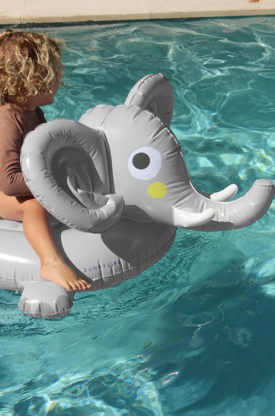 SUNNYLIFE Kinder-Luftmatraze Eli The Elefant Unisex GRAU 4