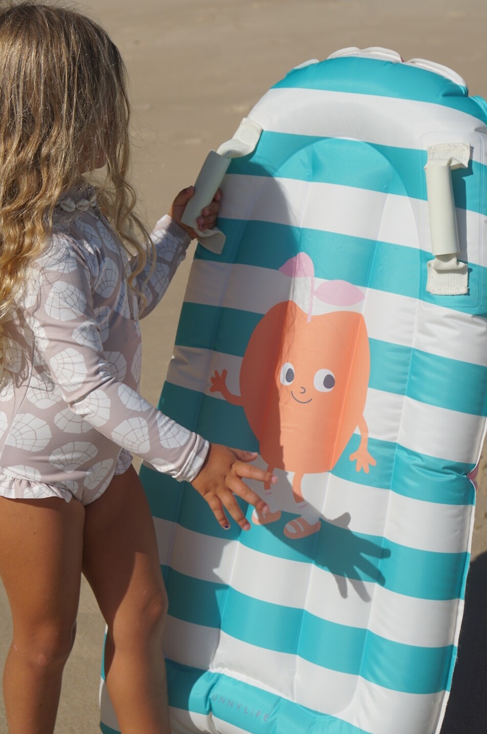 SUNNYLIFE Kinder-Surfmatratze Poppy the Peach Green Stripe Unisex GRÜN 4
