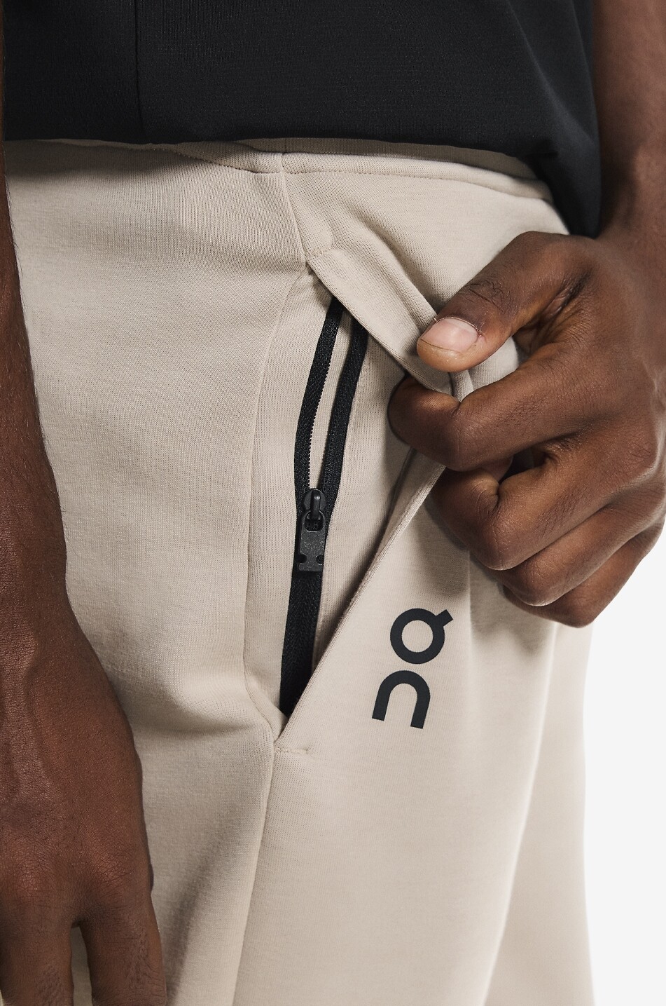 ON Focus Tech technical fabric joggers Men BEIGE 6