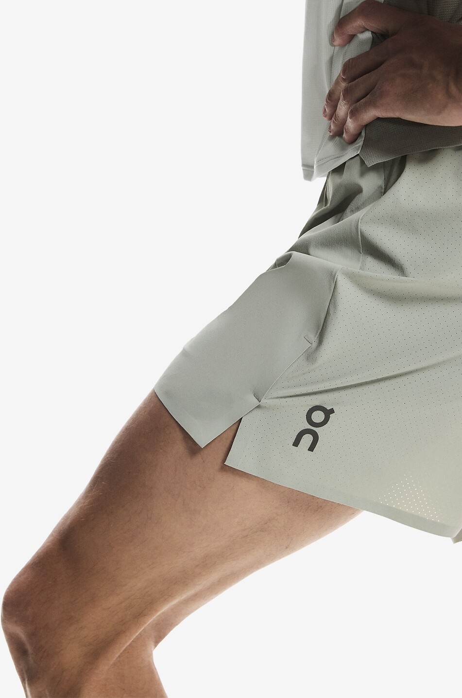 ON Performance running shorts Men GREY 7
