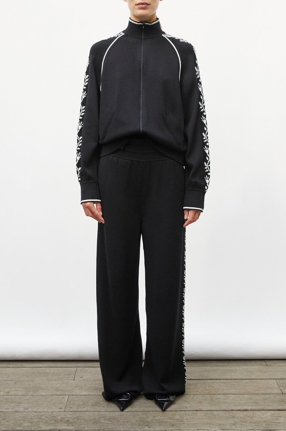 MOLLI Cardigan à col montant en laine vierge Ebene Femme NOIR 2
