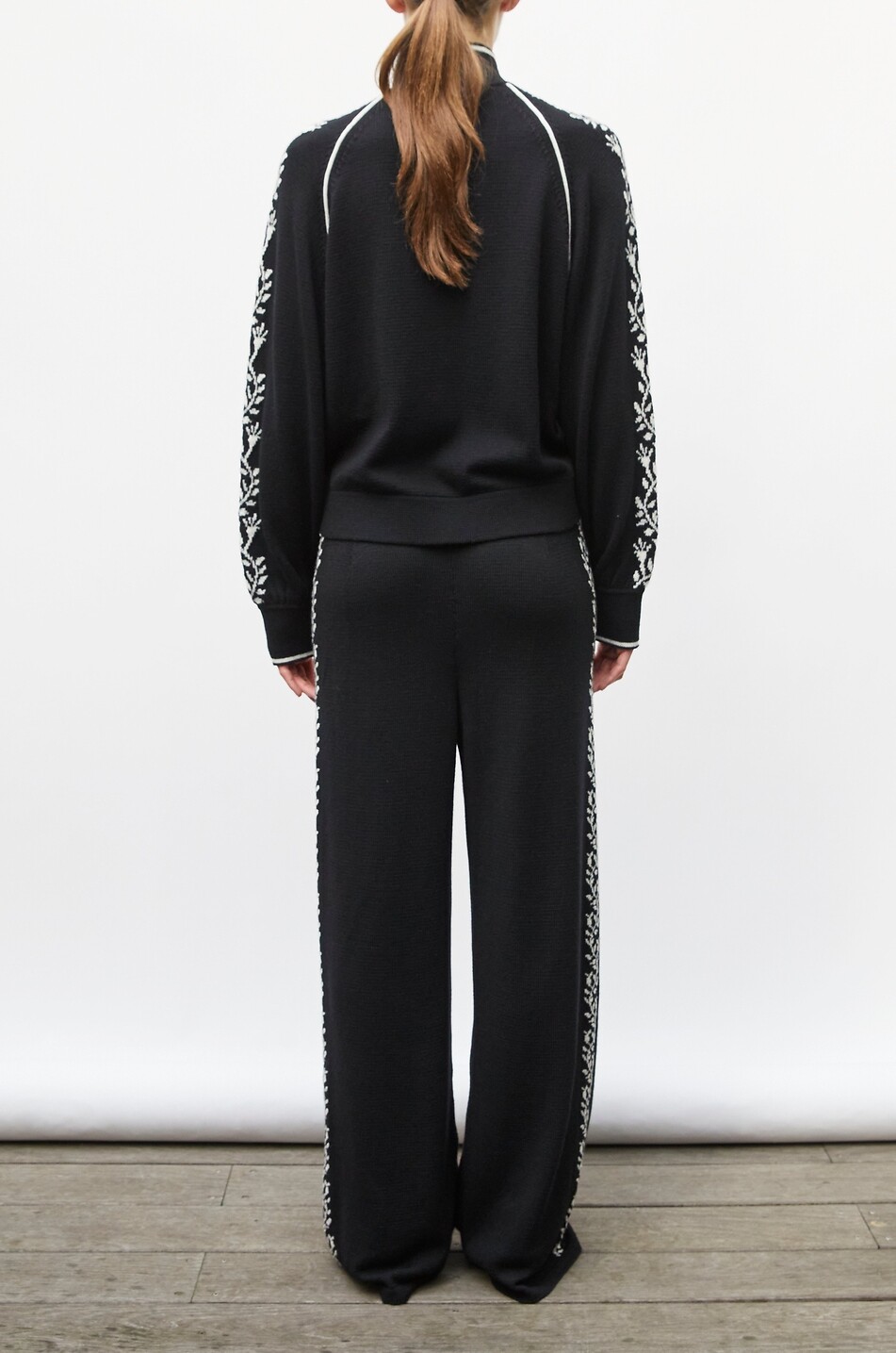 MOLLI Cardigan à col montant en laine vierge Ebene Femme NOIR 3