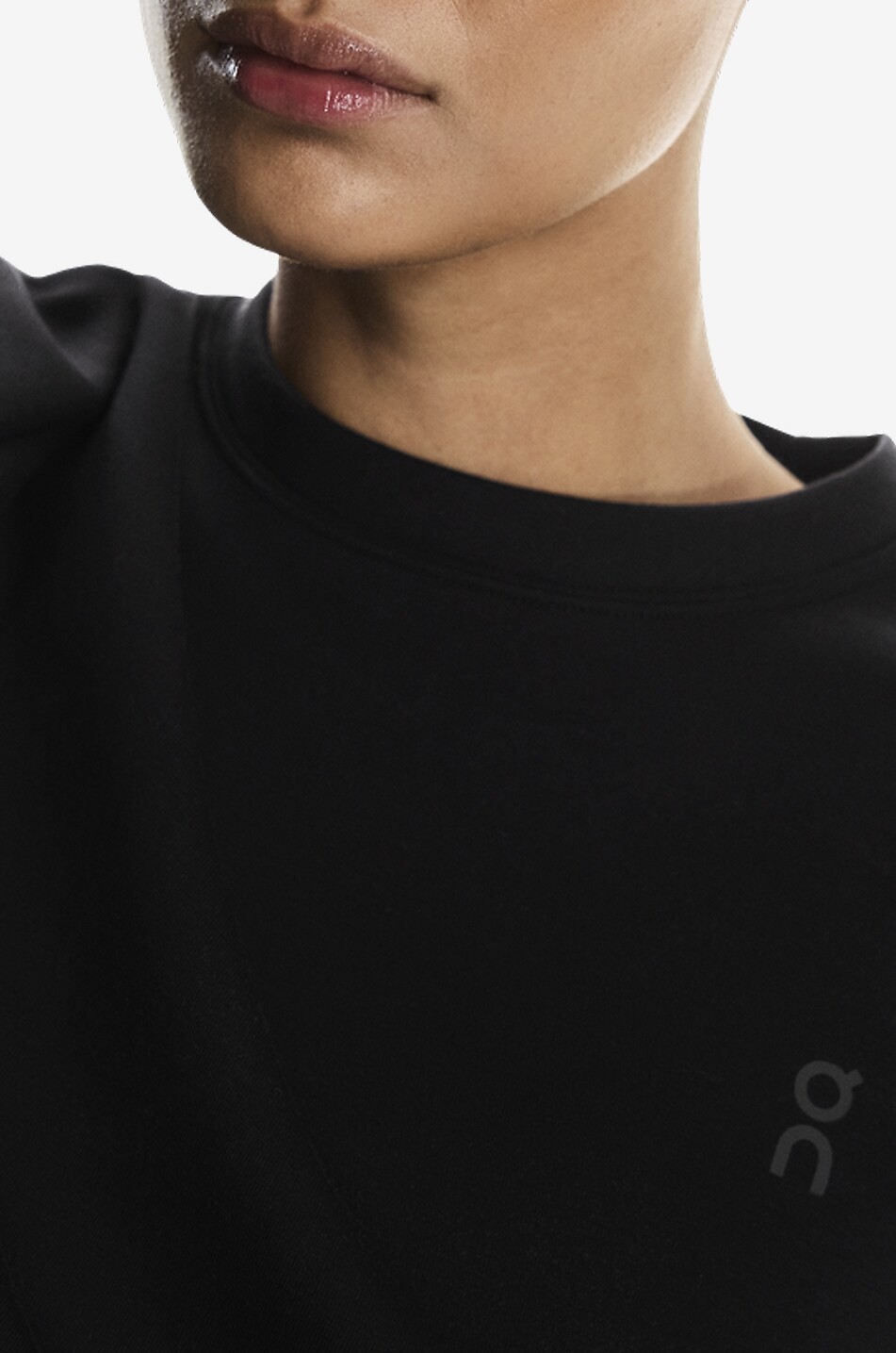 ON Pull à col rond en tissu technique Focus Tech Crew Femme NOIR 7