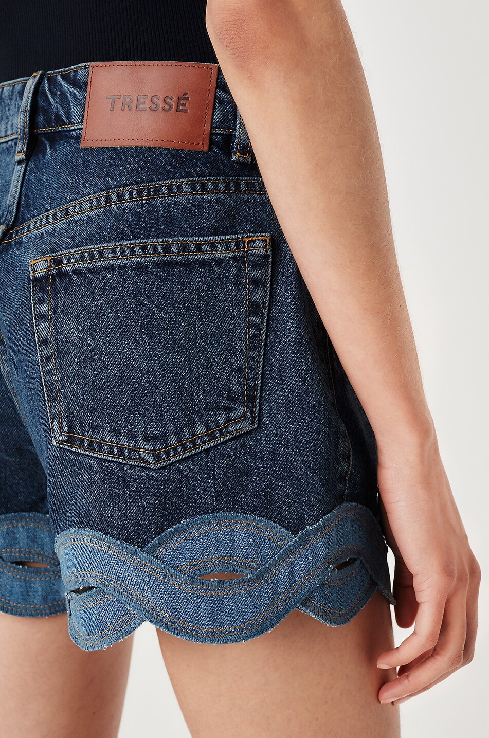 TRESSE PARIS Sarios cut-out denim shorts Women DARK BLUE 7