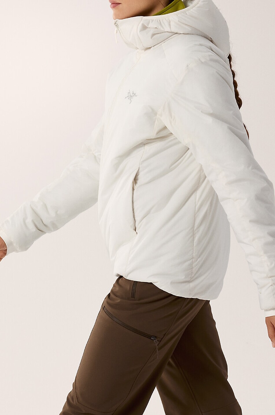 ARC'TERYX Doudoune courte à capuche en nylon Atom SV Femme BLANC CASSE 4