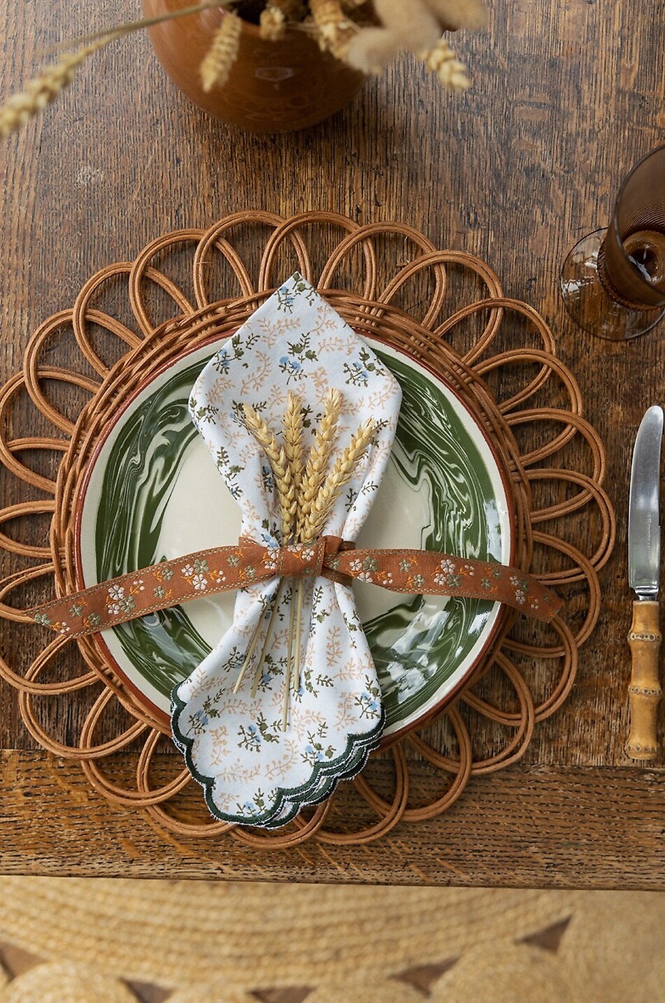 SHARLAND ENGLAND Runder Tischset aus Rattan Rattan Haus BRAUN 2