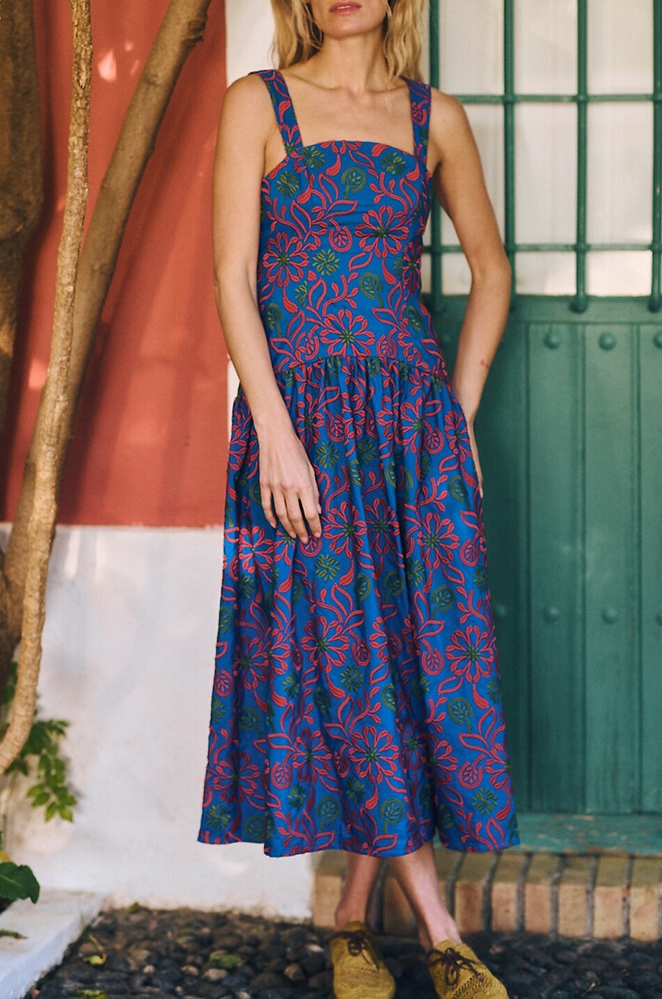 MARIA DE LA ORDEN Tailliertes Midi-Kleid mit Rundhalsausschnitt aus Leinen Doha Damen BLAU 4