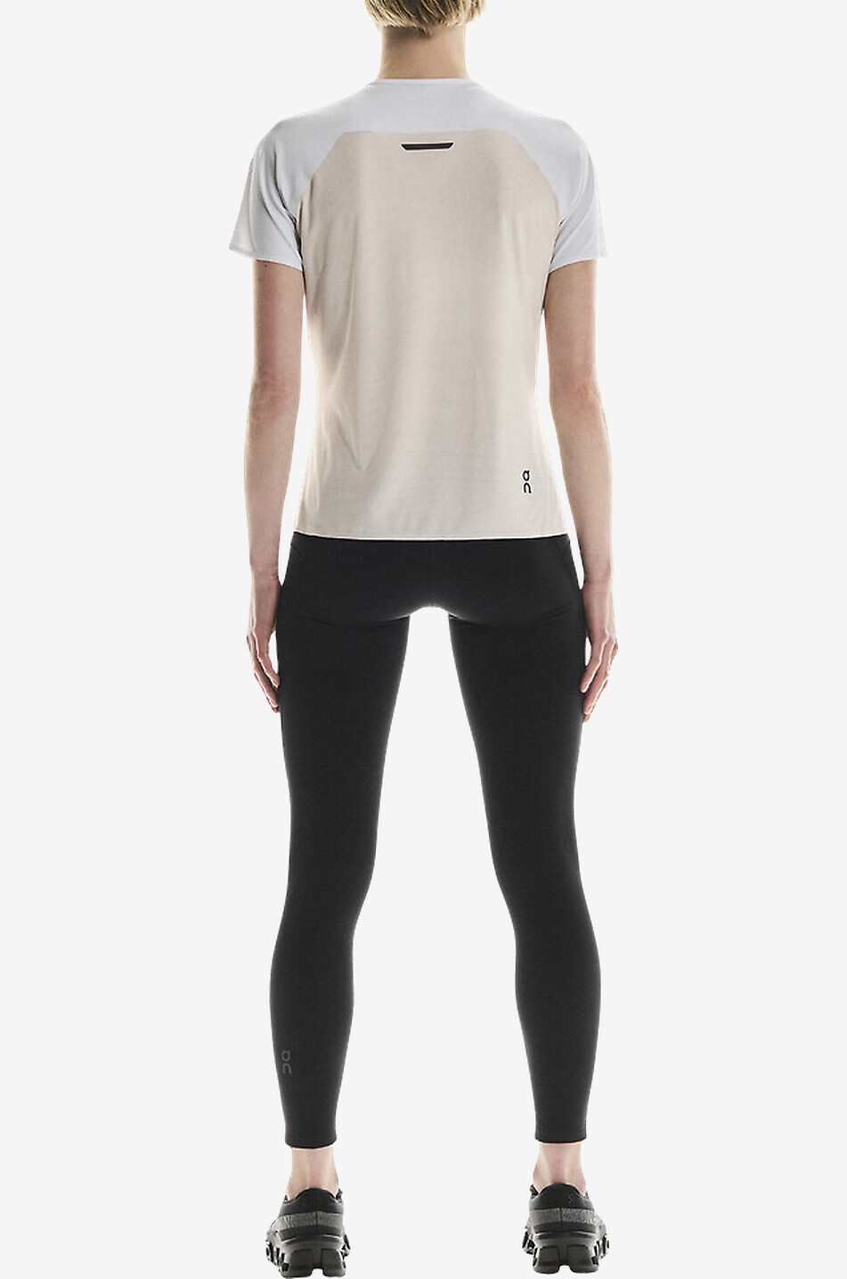 ON T-shirt à col rond en tissu technique Performance-T Femme BLANC 6