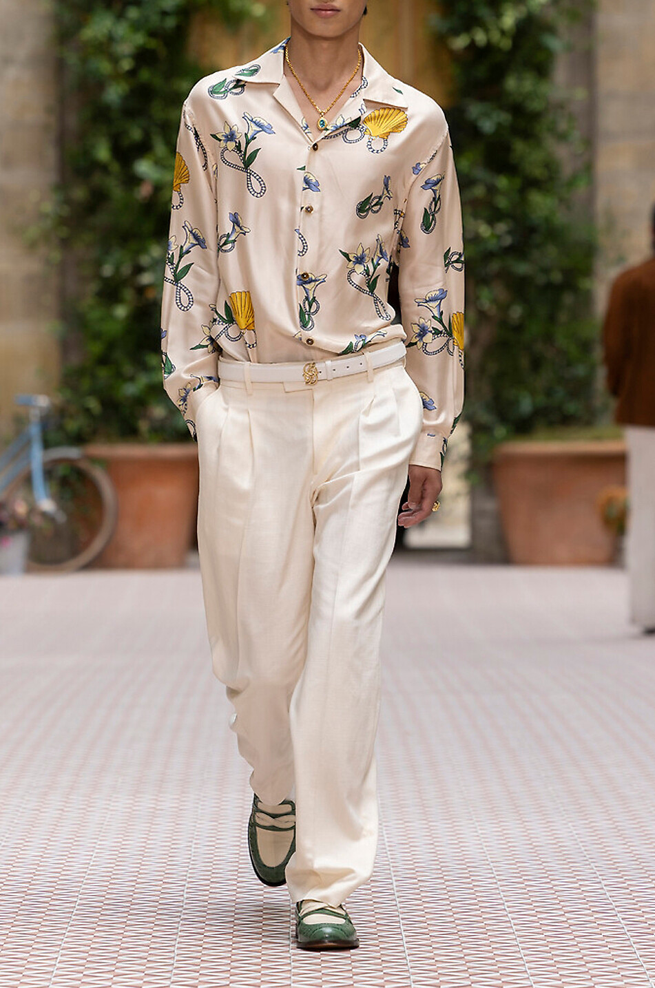 DROLE DE MONSIEUR Shell printed silk long-sleeved shirt Men EGGSHELL 3