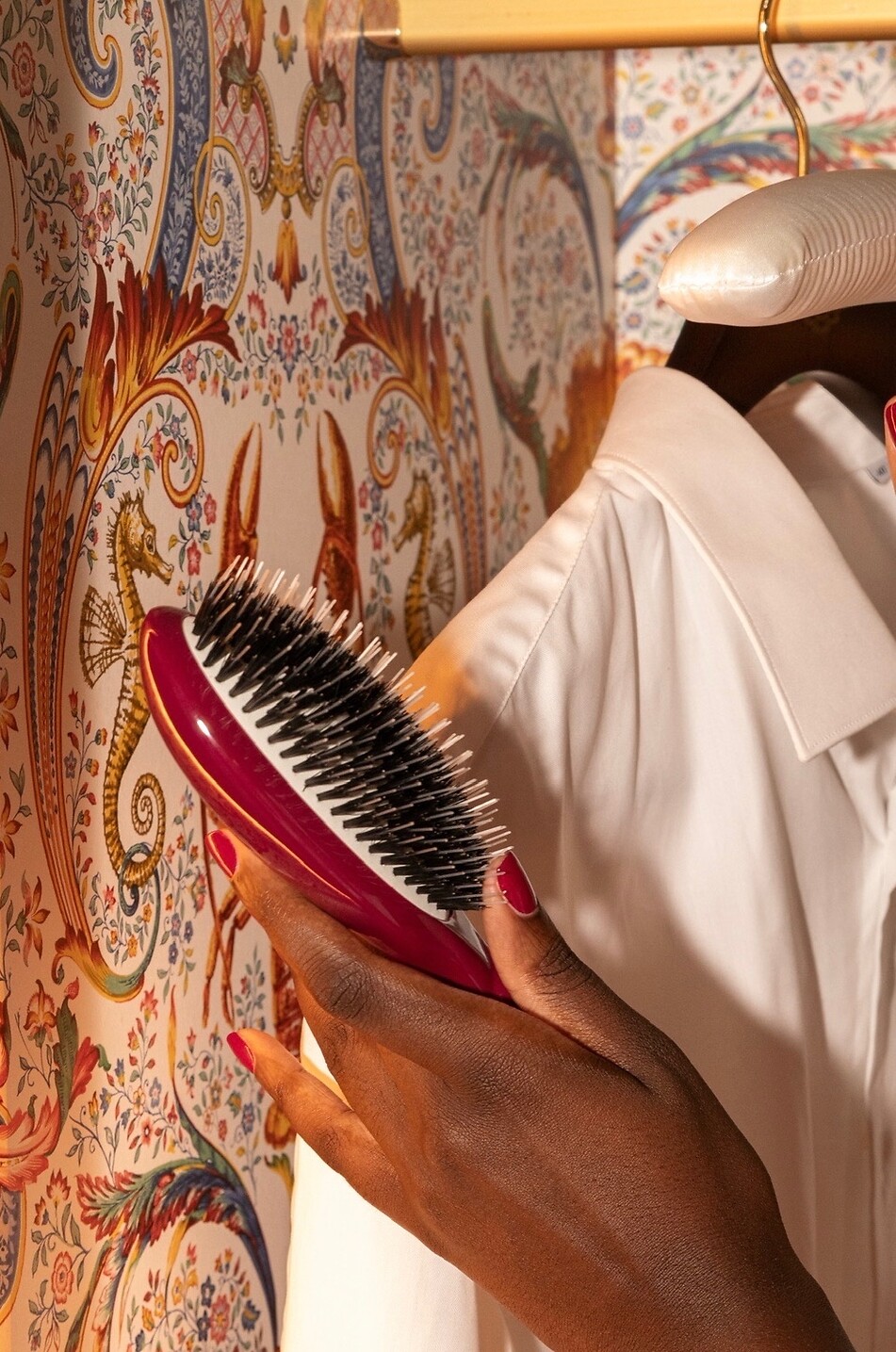 LA BONNE BROSSE Brosse à cheveux démêlante et soin N.02 L'Indispensable Rouge Cerise Large Unisexe ROUGE FONCÉ 5