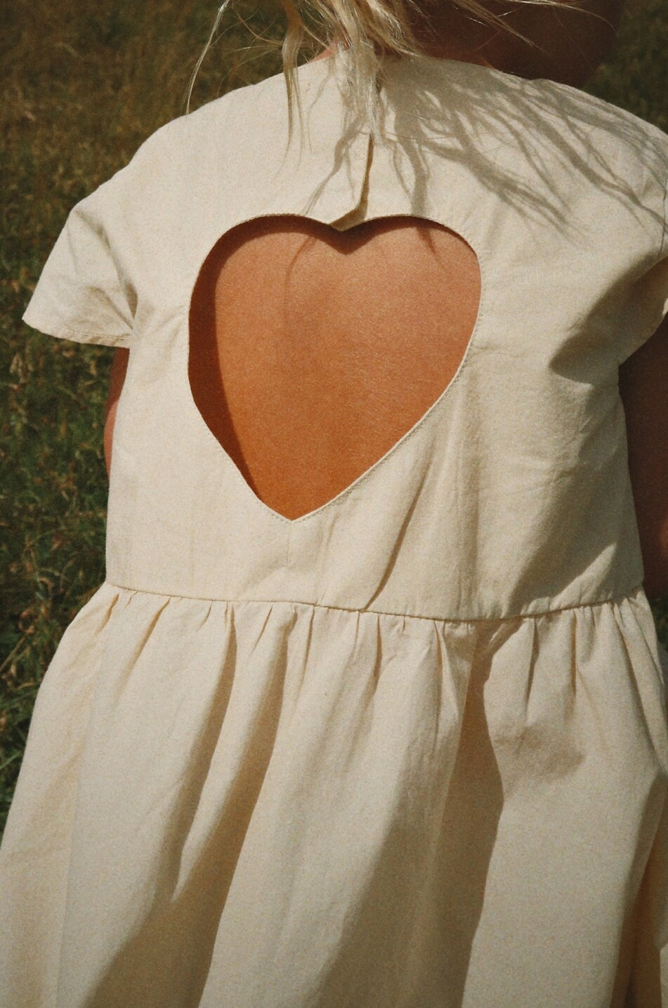KONGES SLØJD Robe courte brodée en coton bio fille Hearly Fille JAUNE CLAIR 3