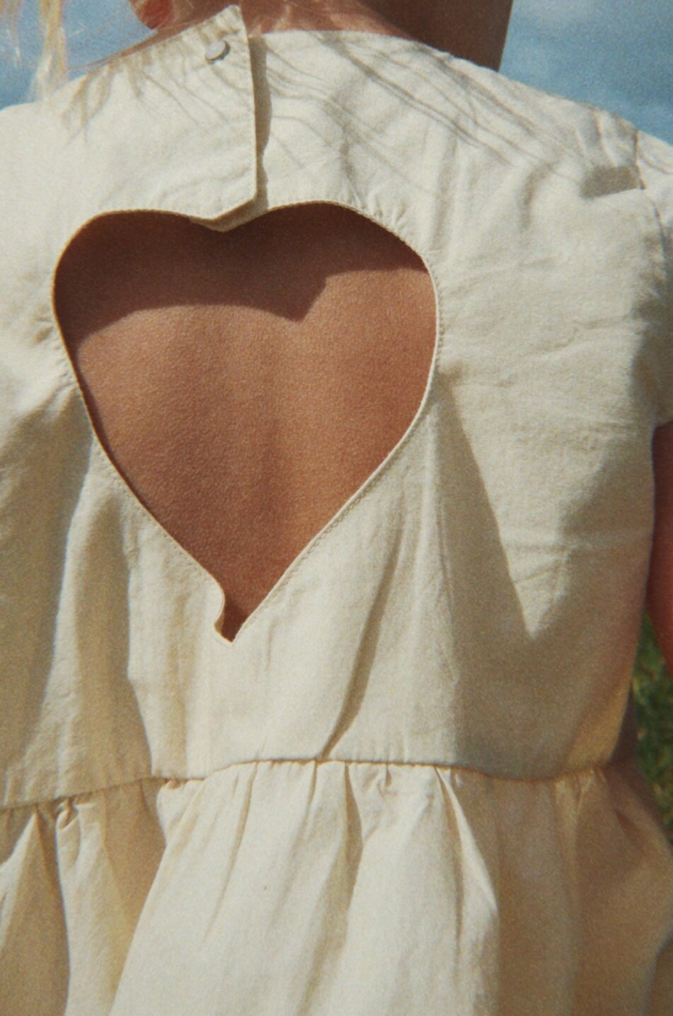 KONGES SLØJD Robe courte brodée en coton bio fille Hearly Fille JAUNE CLAIR 4