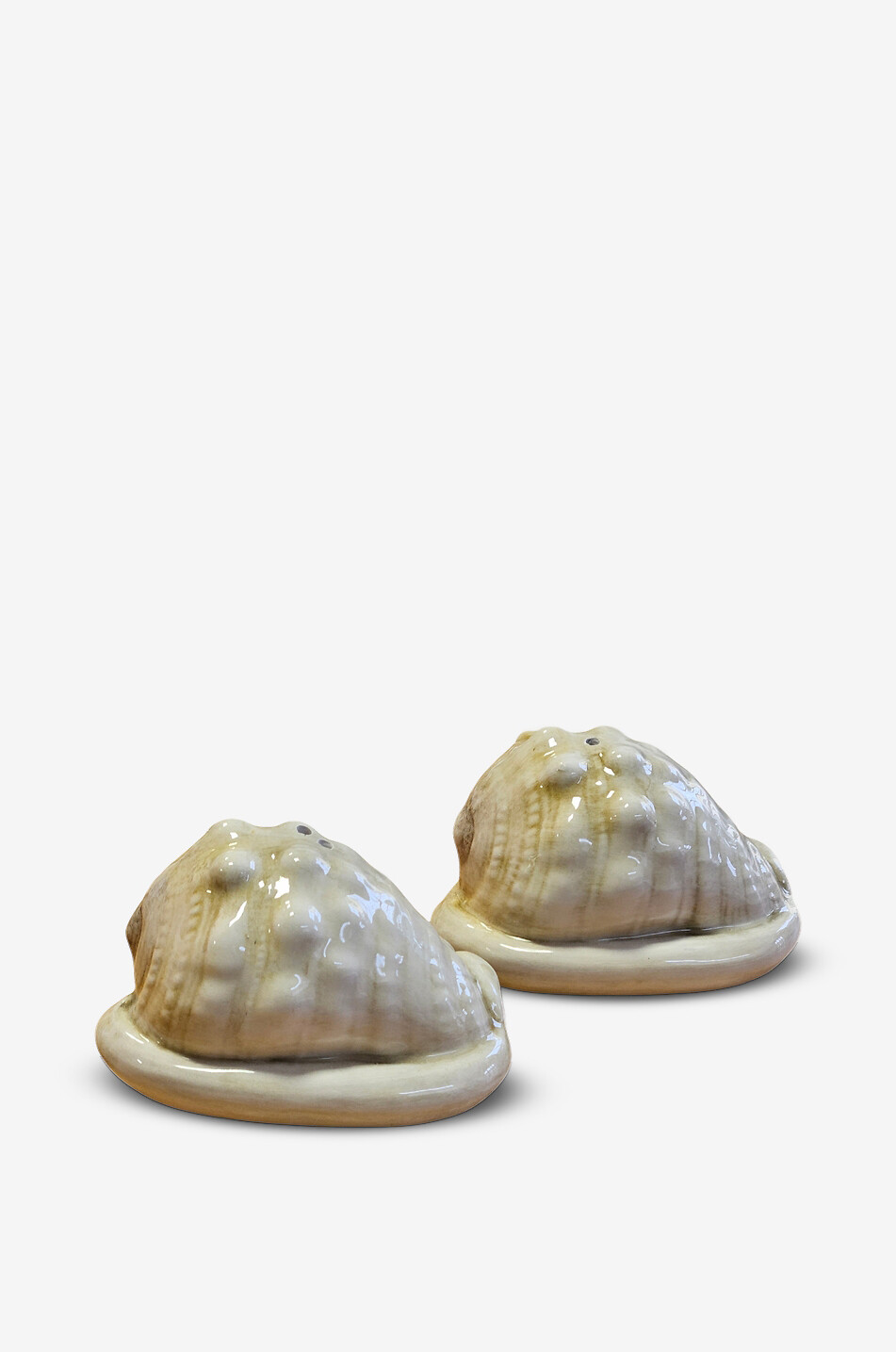 LES OTTOMANS Salière et poivrière en céramique peinte à la main en forme de coquillage Maison BEIGE 1