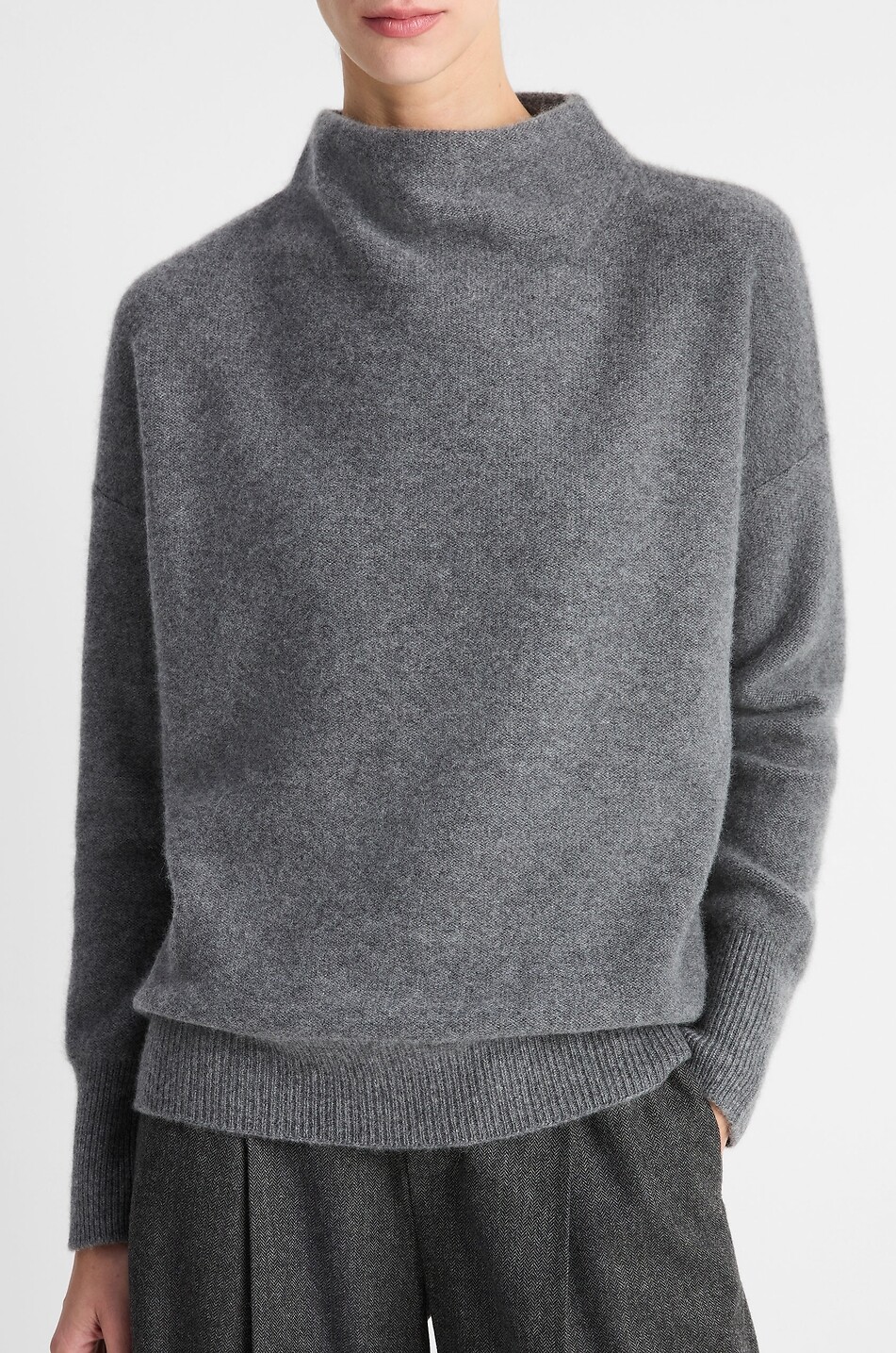 VINCE Pull à col cheminée en cachemire Femme GRIS 6