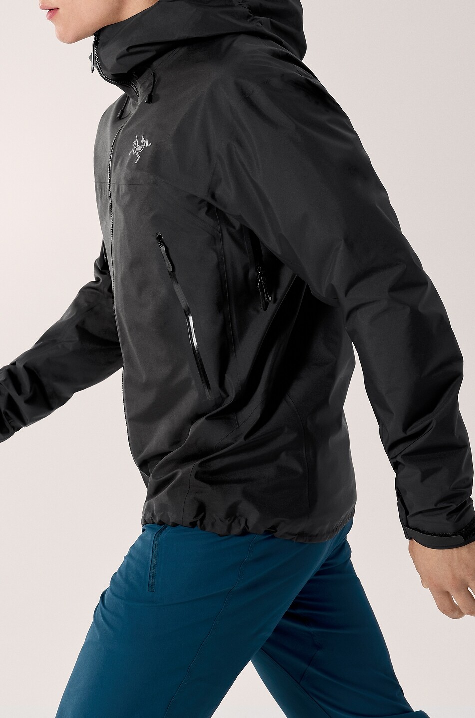ARC'TERYX Beta SL Gore-Tex hooded windbreaker jacket Men BLACK 4
