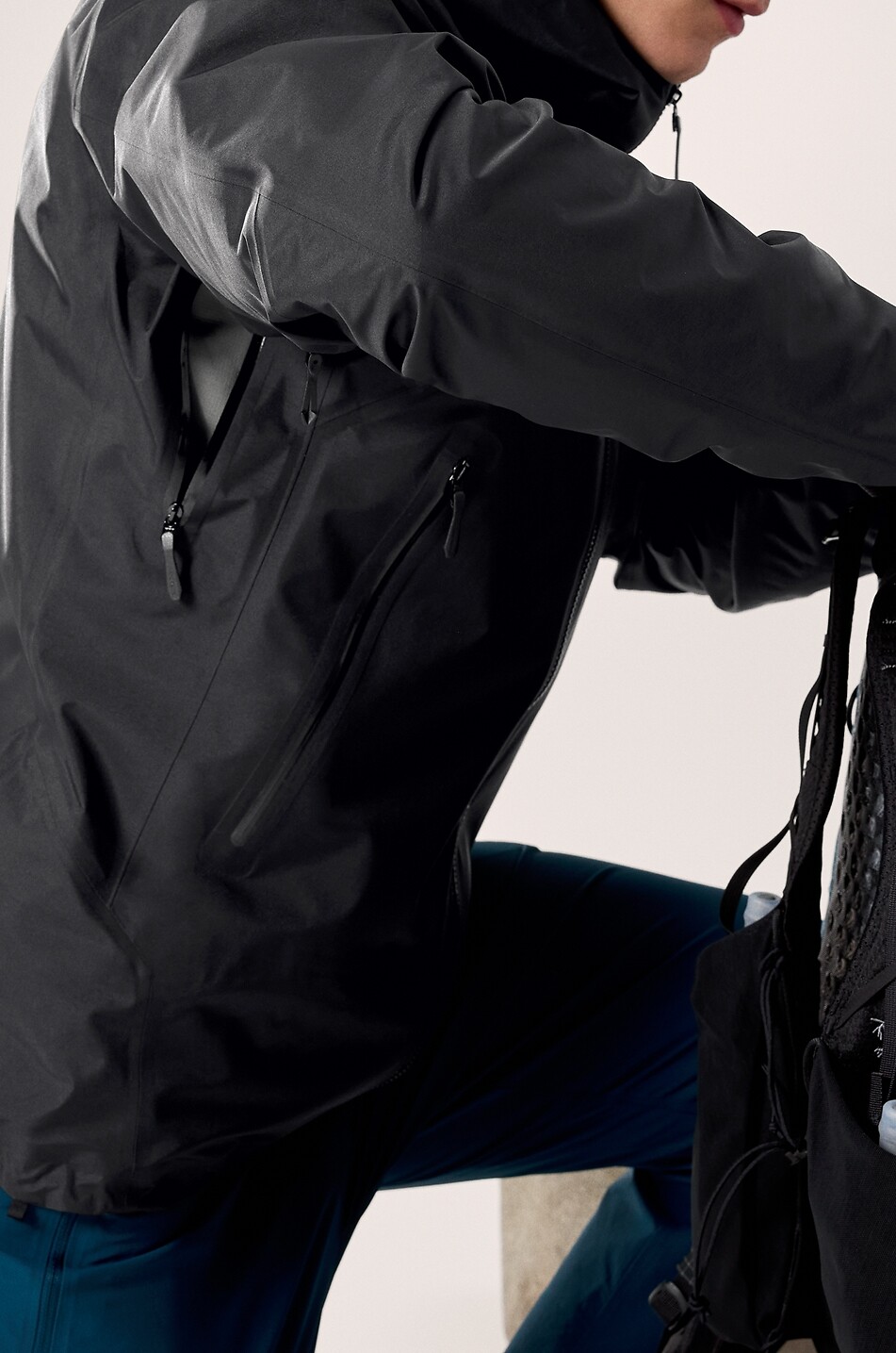 ARC'TERYX Beta SL Gore-Tex hooded windbreaker jacket Men BLACK 7