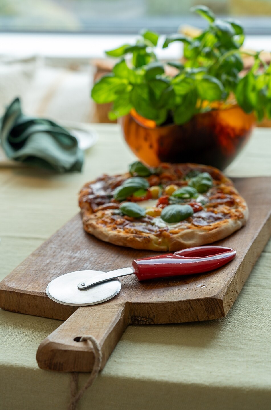 STUDIO NOTICED Roulette à pizza en acier inoxydable Lobster Leg Maison ROUGE 6