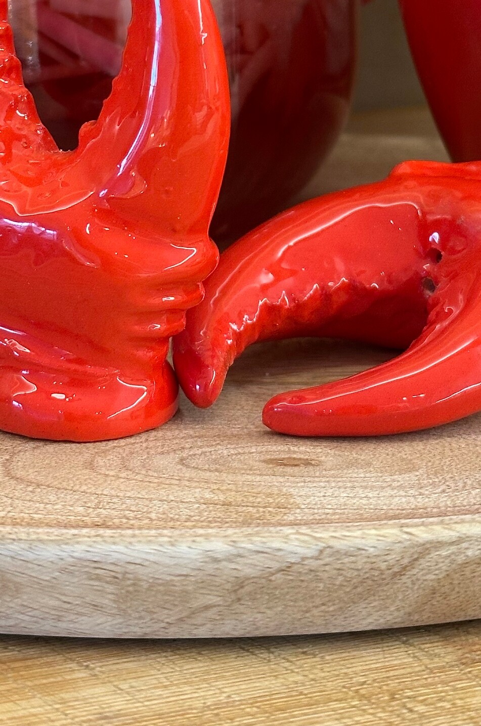 STUDIO NOTICED Salière et poivrière en métal Lobster Leg Maison ROUGE 4
