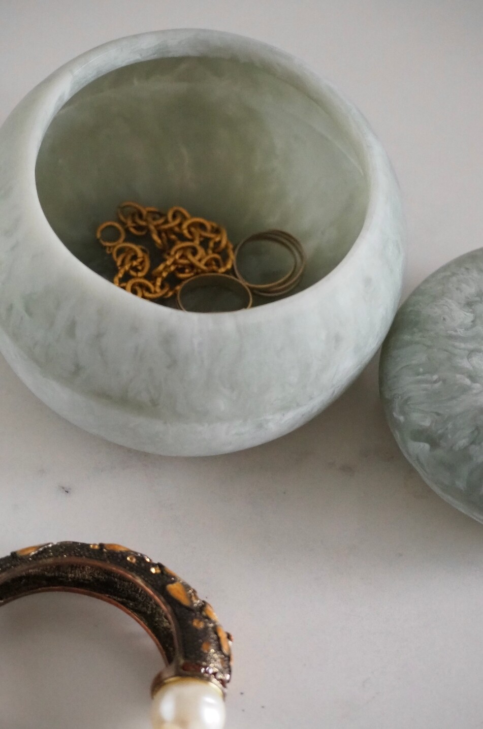 STUDIO NOTICED Pot en résine en forme de pierre Stone Shaped Maison GRIS 4