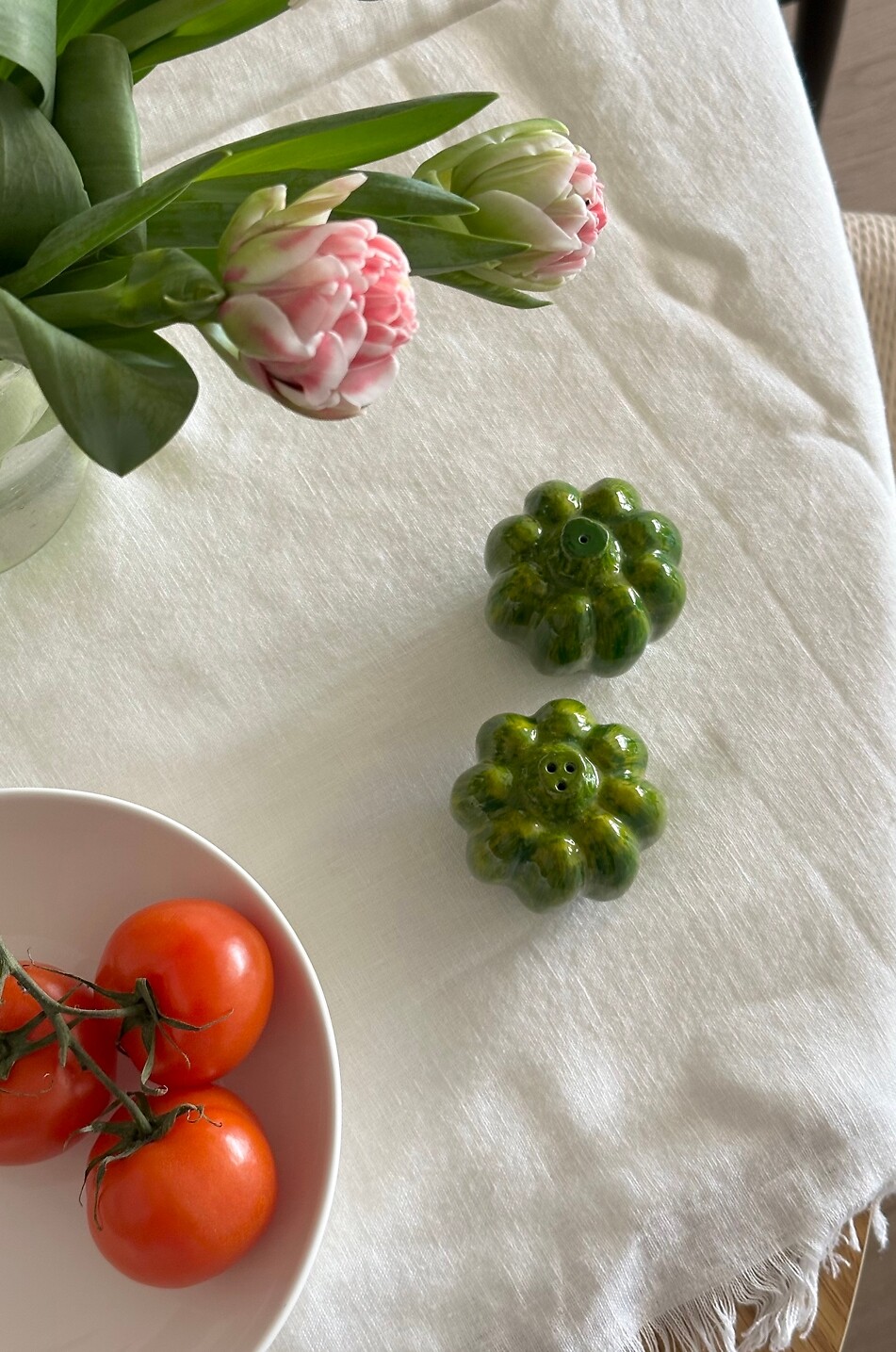 STUDIO NOTICED Salières et poivrières en métal en forme de poivron Green Pepper Maison VERT 3