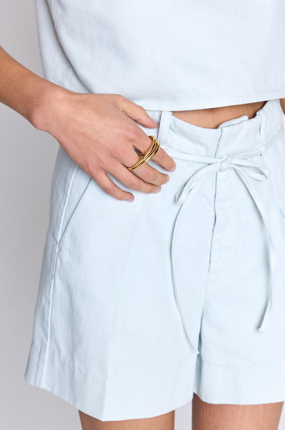 BALZAC PARIS Short à pinces en denim de coton Max Femme BLEU CLAIR 4