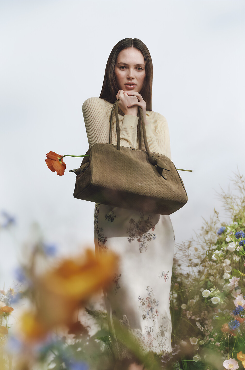 JACQUEMUS Bowlingtasche aus geflochtenem Kalbswildleder Le Turismo Damen KHAKI 5