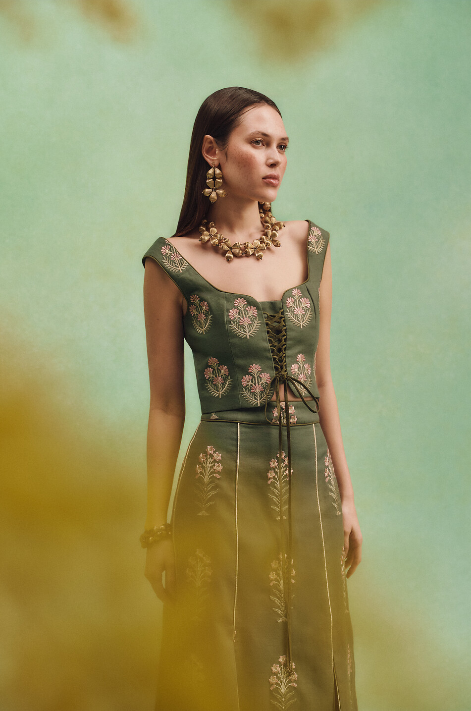 ROSEWATER HOUSE Jupe plissée longue en lin brodé Shalimar Femme VERT 3