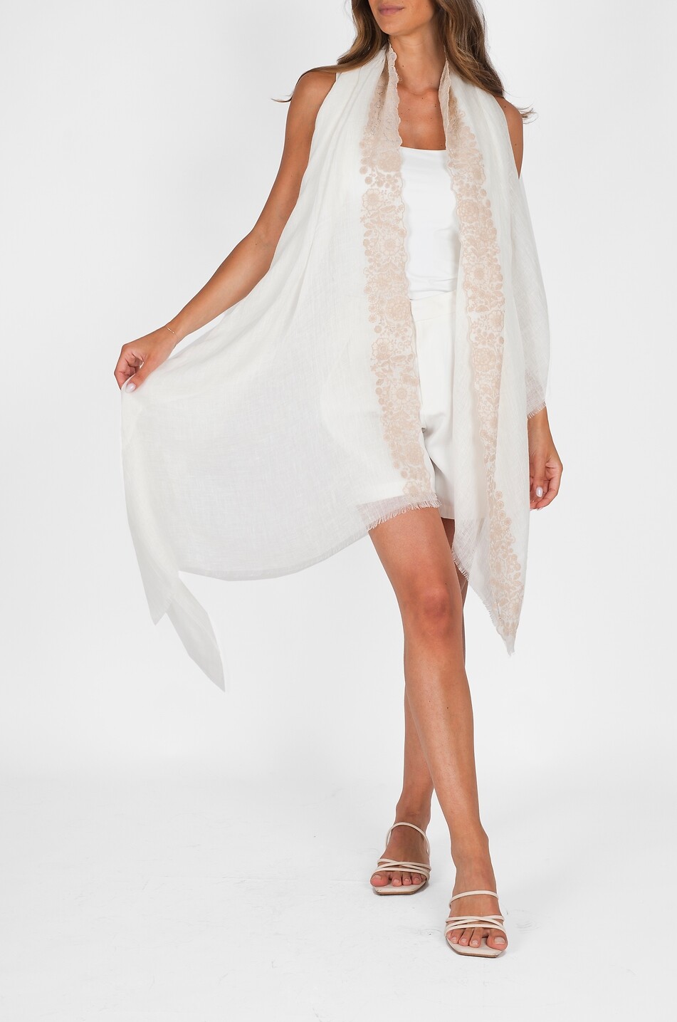 GAYNOR Odeon lace-trimmed linen stole Women WHITE 3