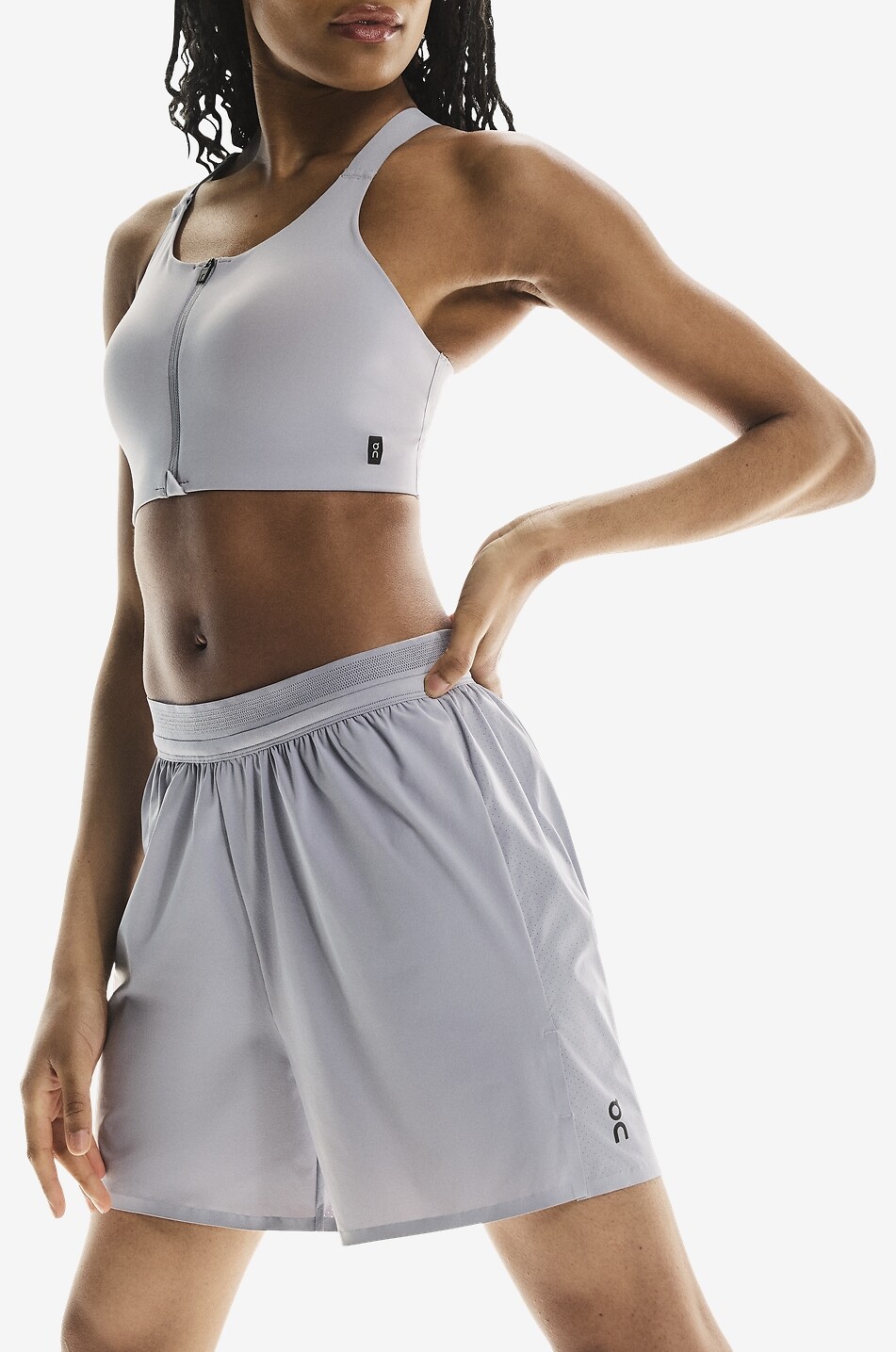 ON Performance 5" running shorts Women MEDIUM GREY 6