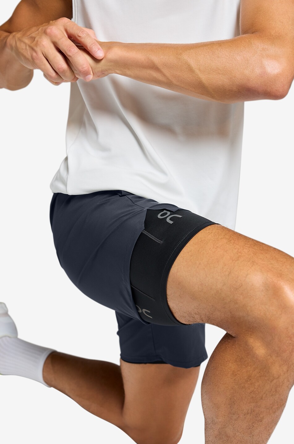 ON Short de running Performance Hybrid Homme BLEU 8