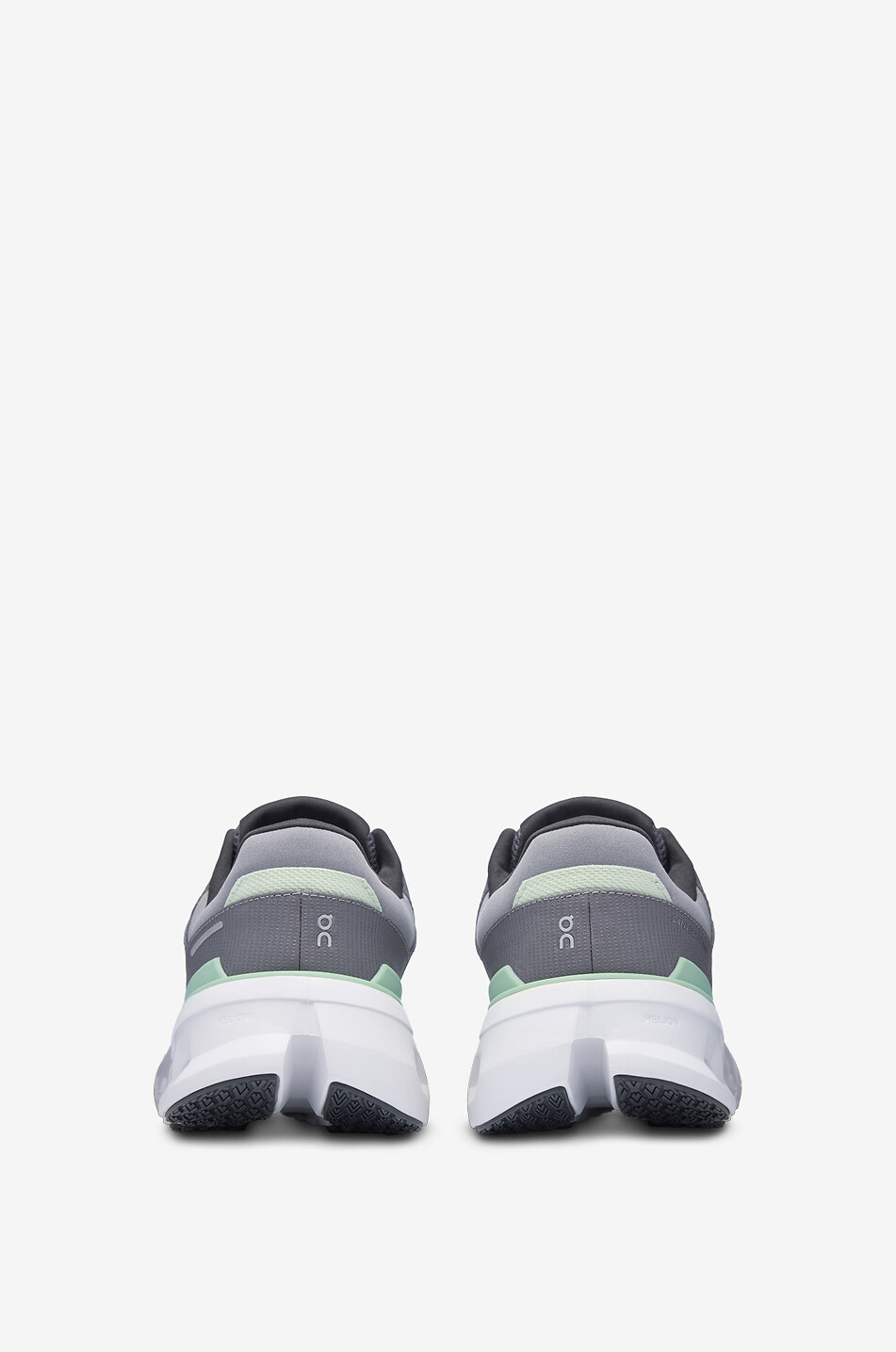 ON Cloudrunner 2 running trainers Men LIGHT GREY 3