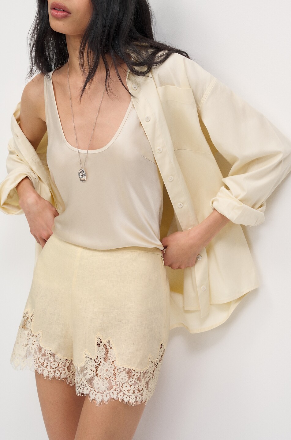 REFORMATION Short en lin orné de dentelle Fern Femme JAUNE CLAIR 6