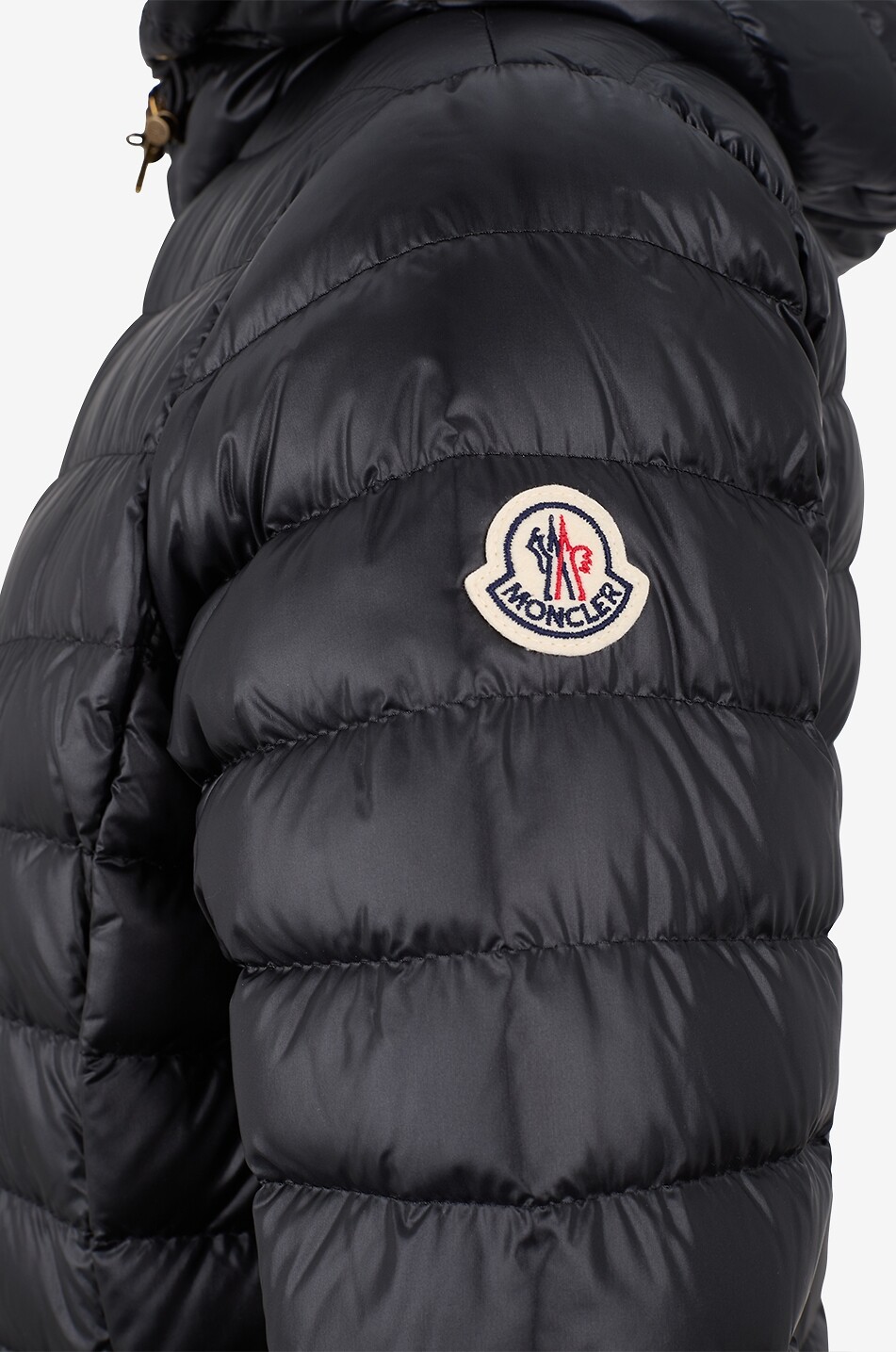 MONCLER Taillierte kurze leichte Daunenjacke mit Kapuze Igelhood Damen SCHWARZ 3