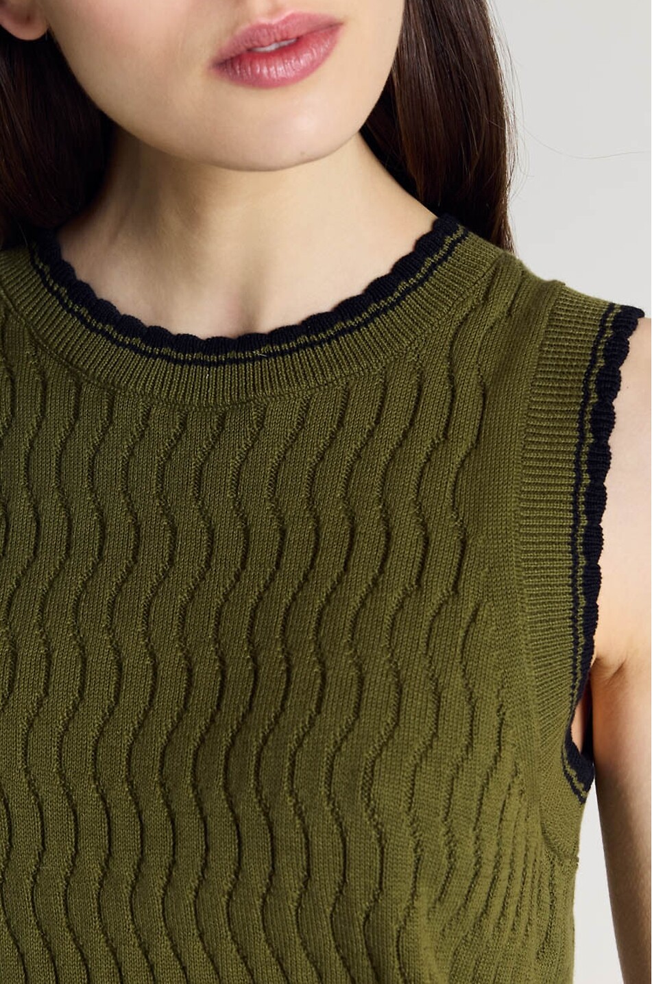 BALZAC PARIS Top sans manches en maille de coton bio ondulée Kahny Femme VERT 5