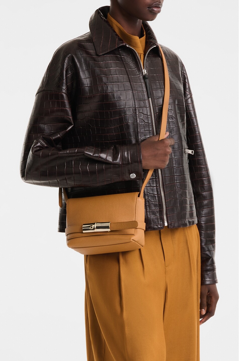 LONGCHAMP Le Smart S grained leather crossbody bag Women CAMEL 4