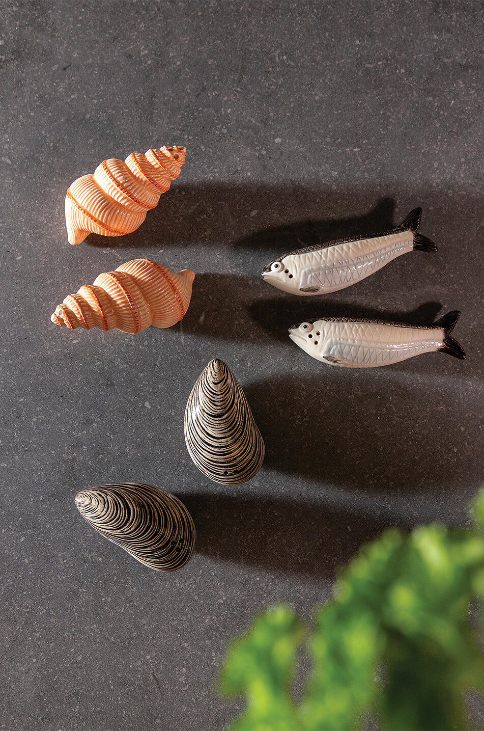 KLEVERING Salière et poivrière en porcelaine en forme de sardine Maison GRIS 4