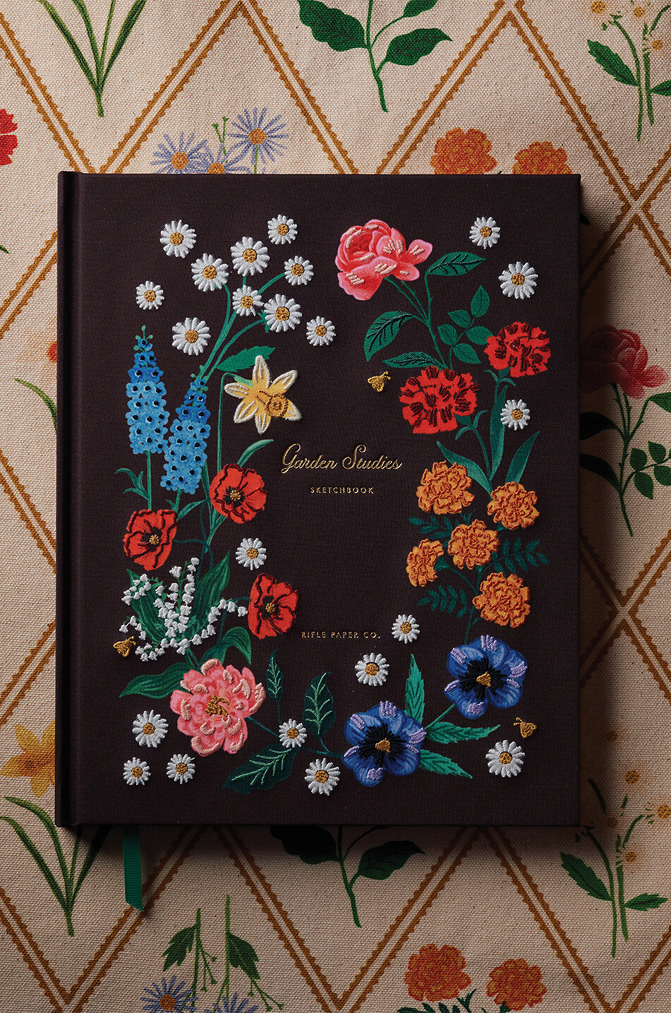 RIFLE PAPER & CO Carnet de croquis brodé à motif floral Garden Study Maison MULTICOLORE 3