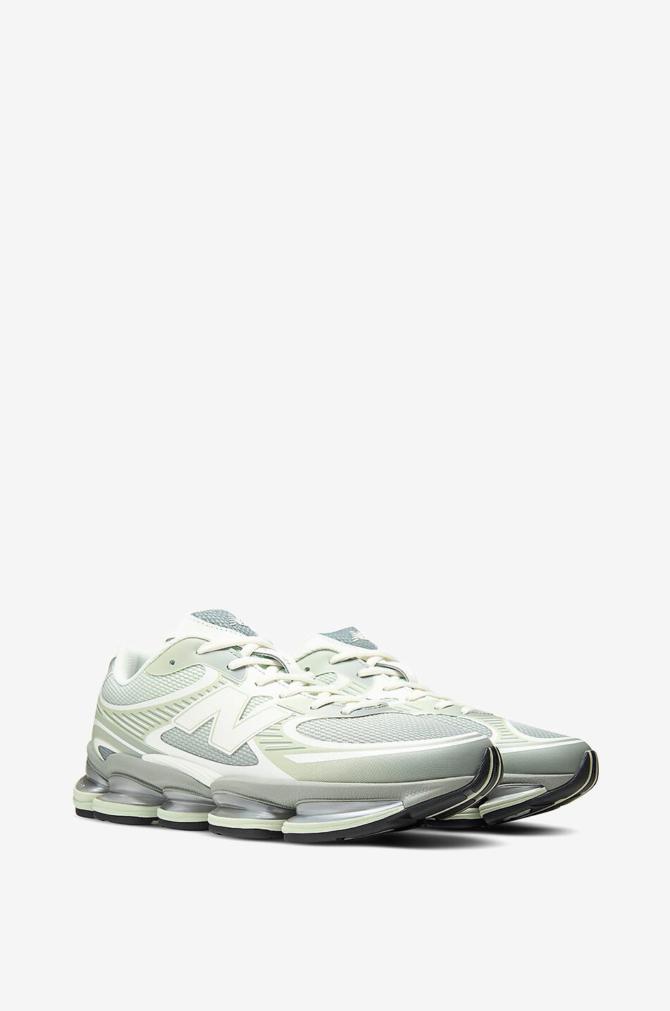NEW BALANCE 2000 low-top sneakers with sculpted sole Men LIGHT GREEN 2