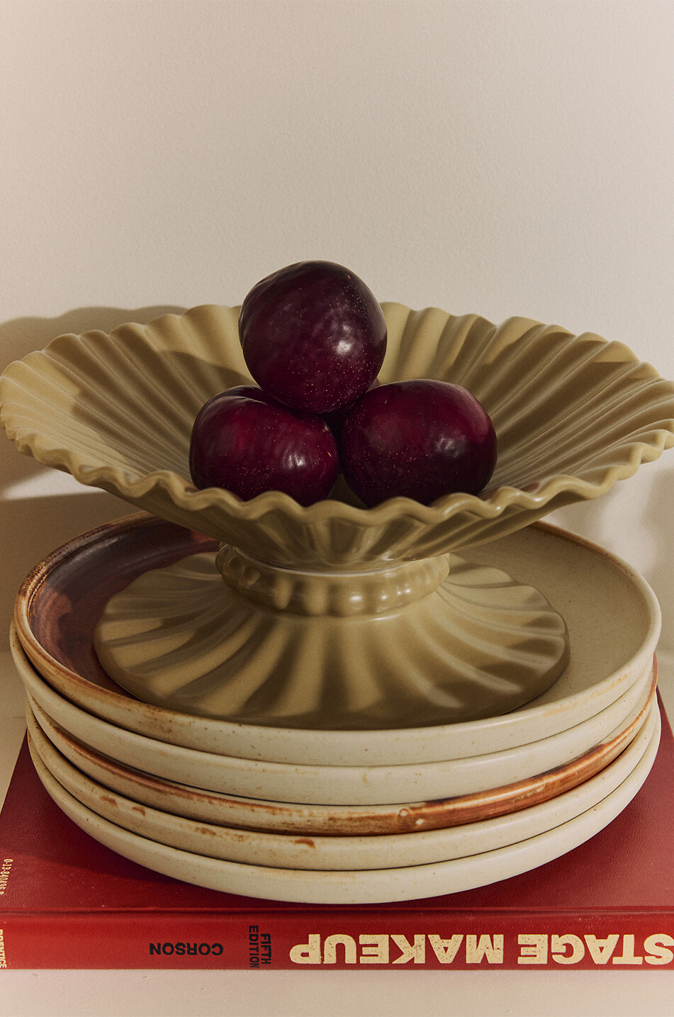 HKLIVING New Classics Ribble ribbed stoneware footed cup Home CAMEL 3