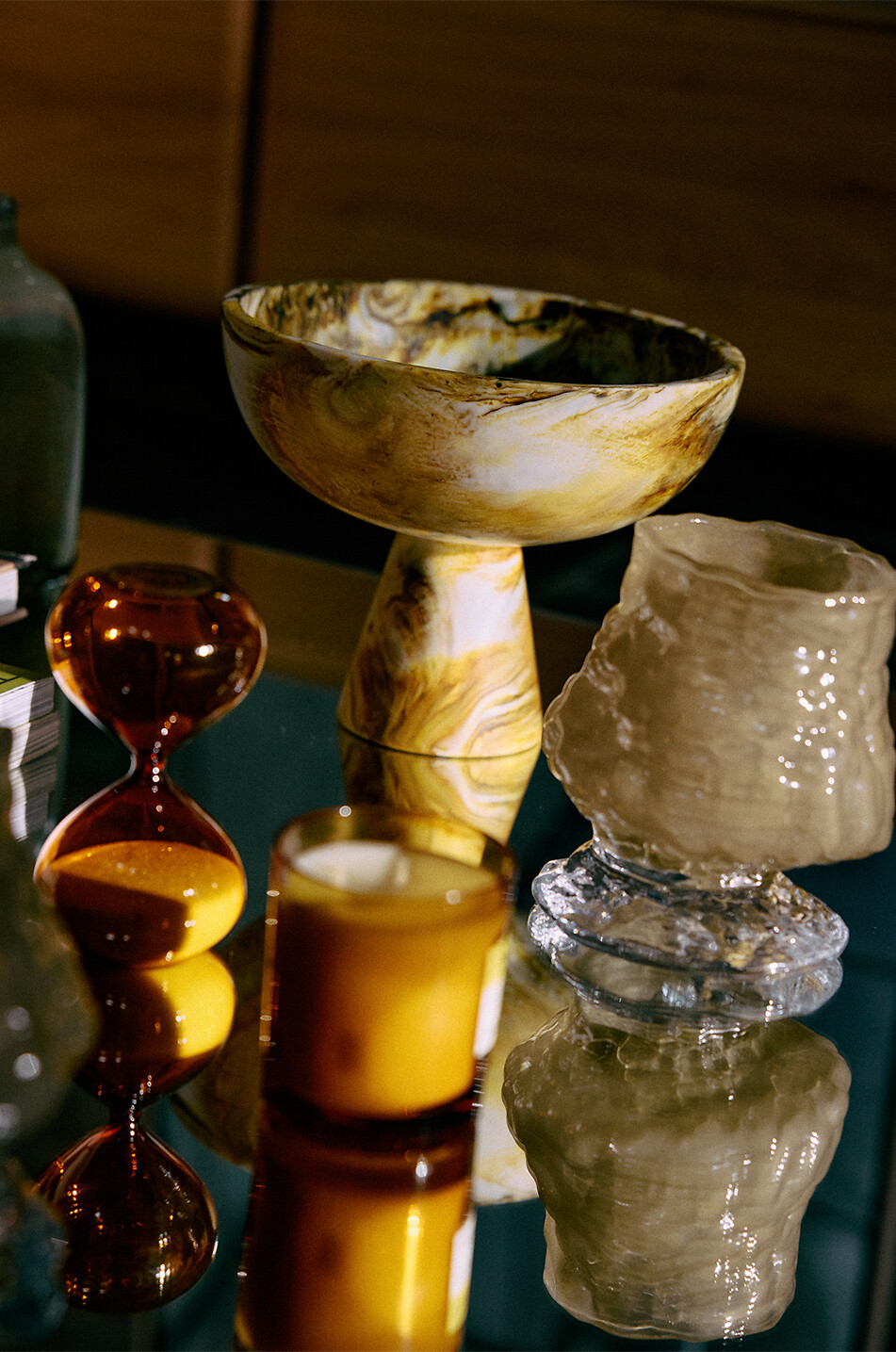 HKLIVING Skulptur aus marmorierter Polyresin auf Sockel Marbled Ochre Haus BUNT 5