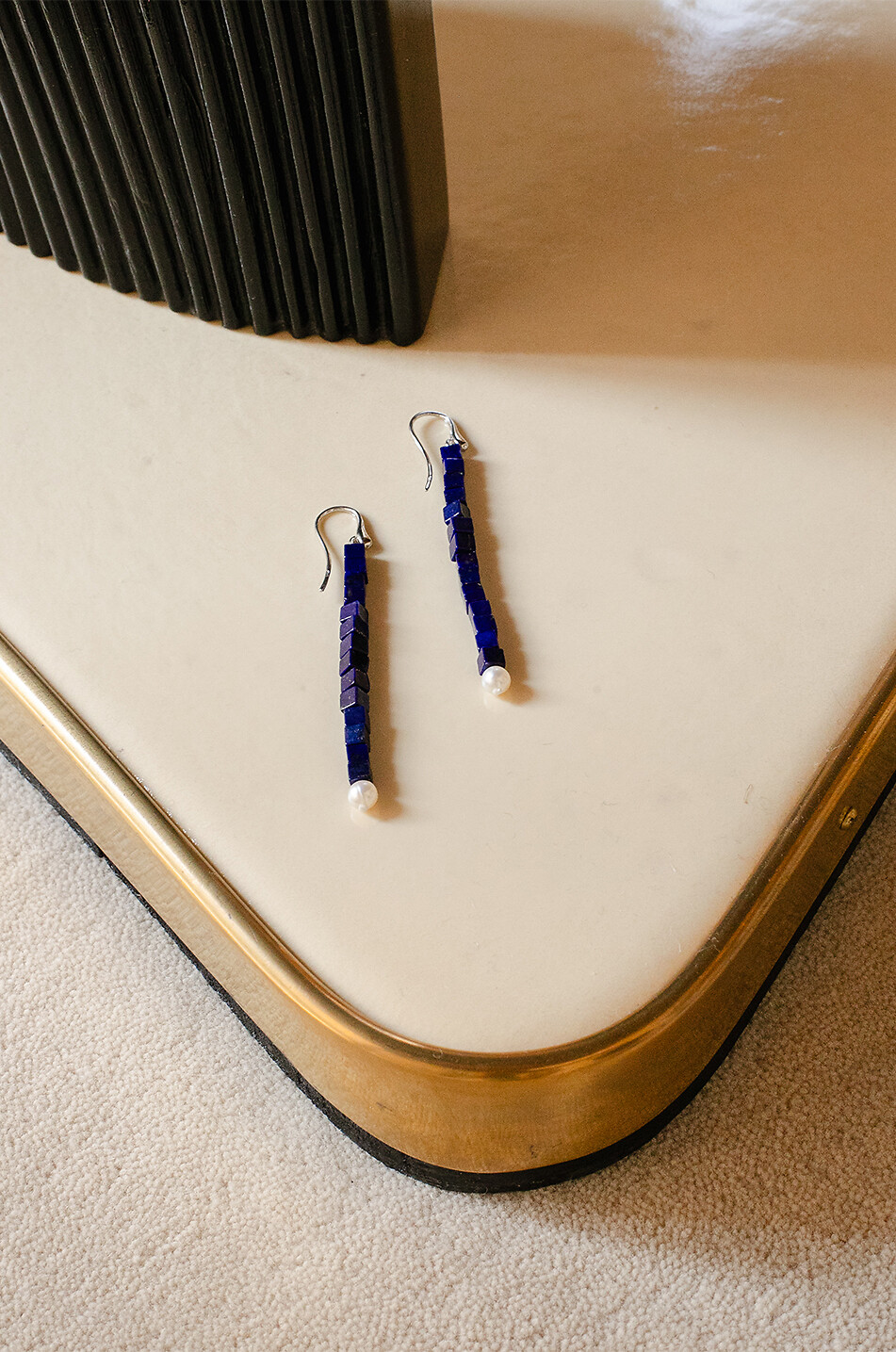 LE SUNDIAL Ohrhänger aus Lapislazuli und Perlen Inés Damen DUNKELBLAU 2