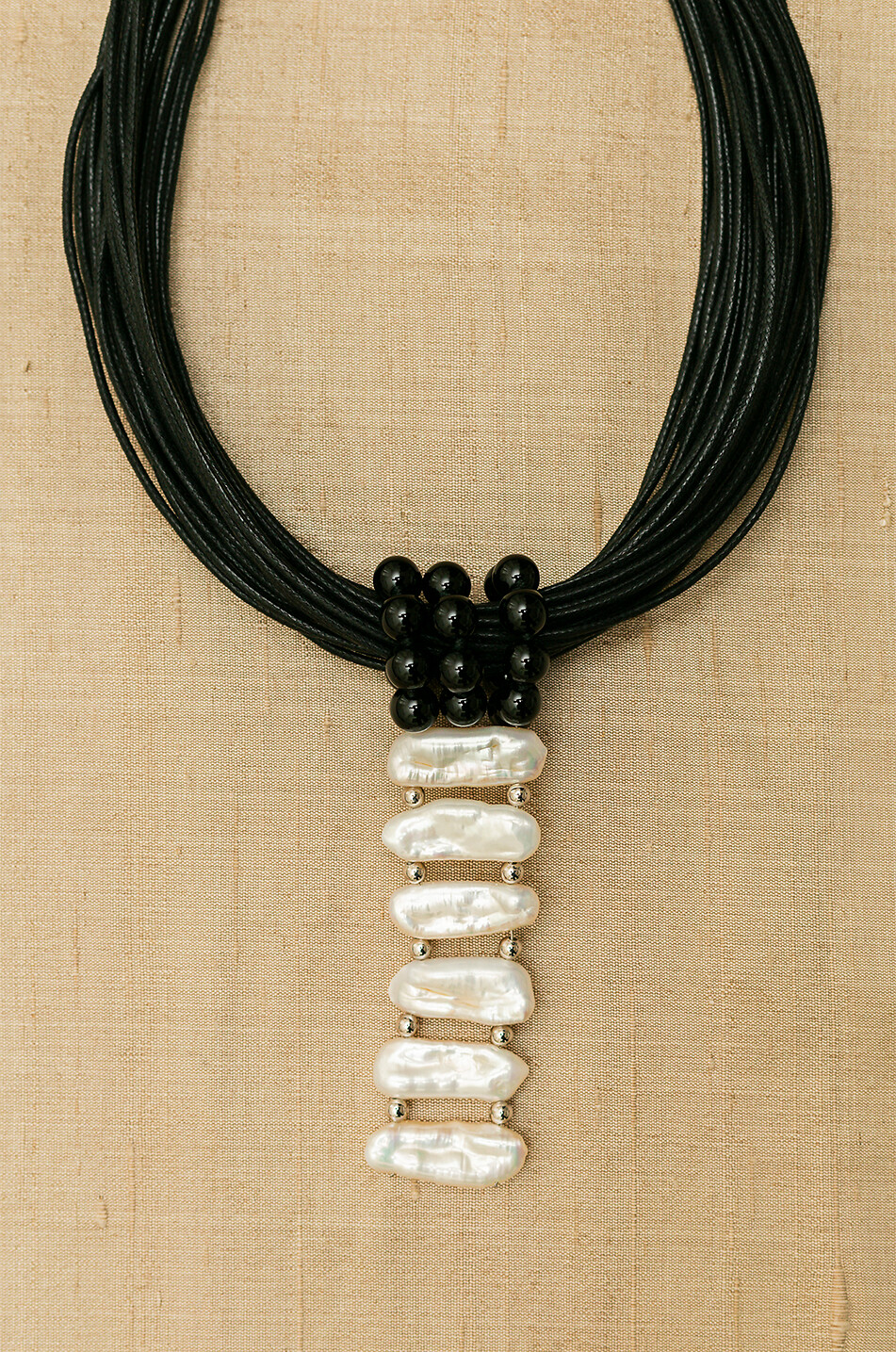 LE SUNDIAL Mehrsträngige Kordel-Kette mit Onyx und Biwa-Perlen Pearls Drop Damen BUNT 4