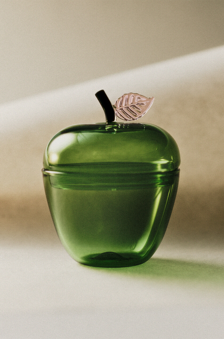 SOPHIE LOU JACOBSEN Pot en verre borosilicate en forme de pomme La Pomme Maison VERT 3