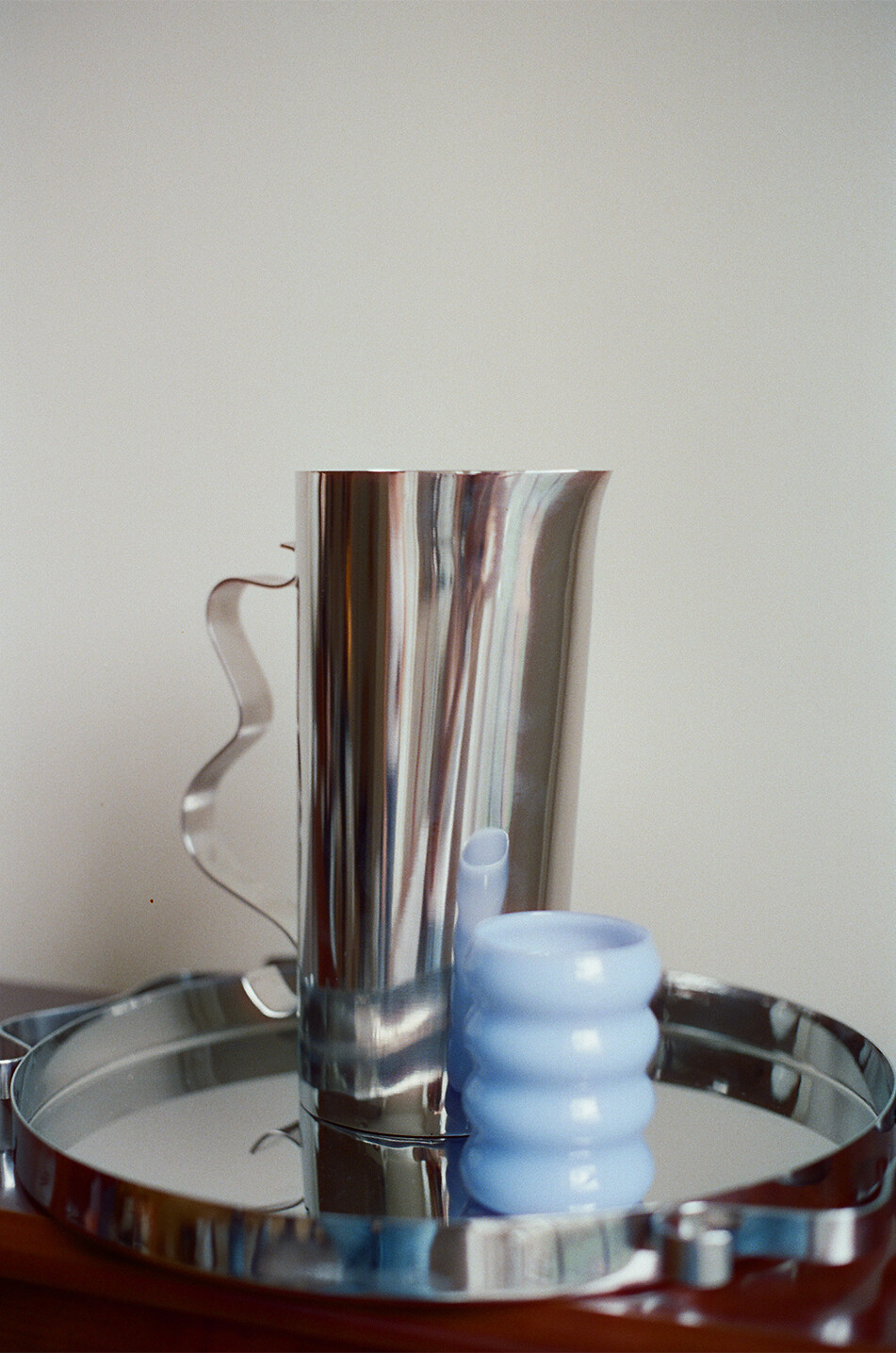 SOPHIE LOU JACOBSEN Lot de deux verres en verre borosilicate ondulé opaque Maison BLEU 2