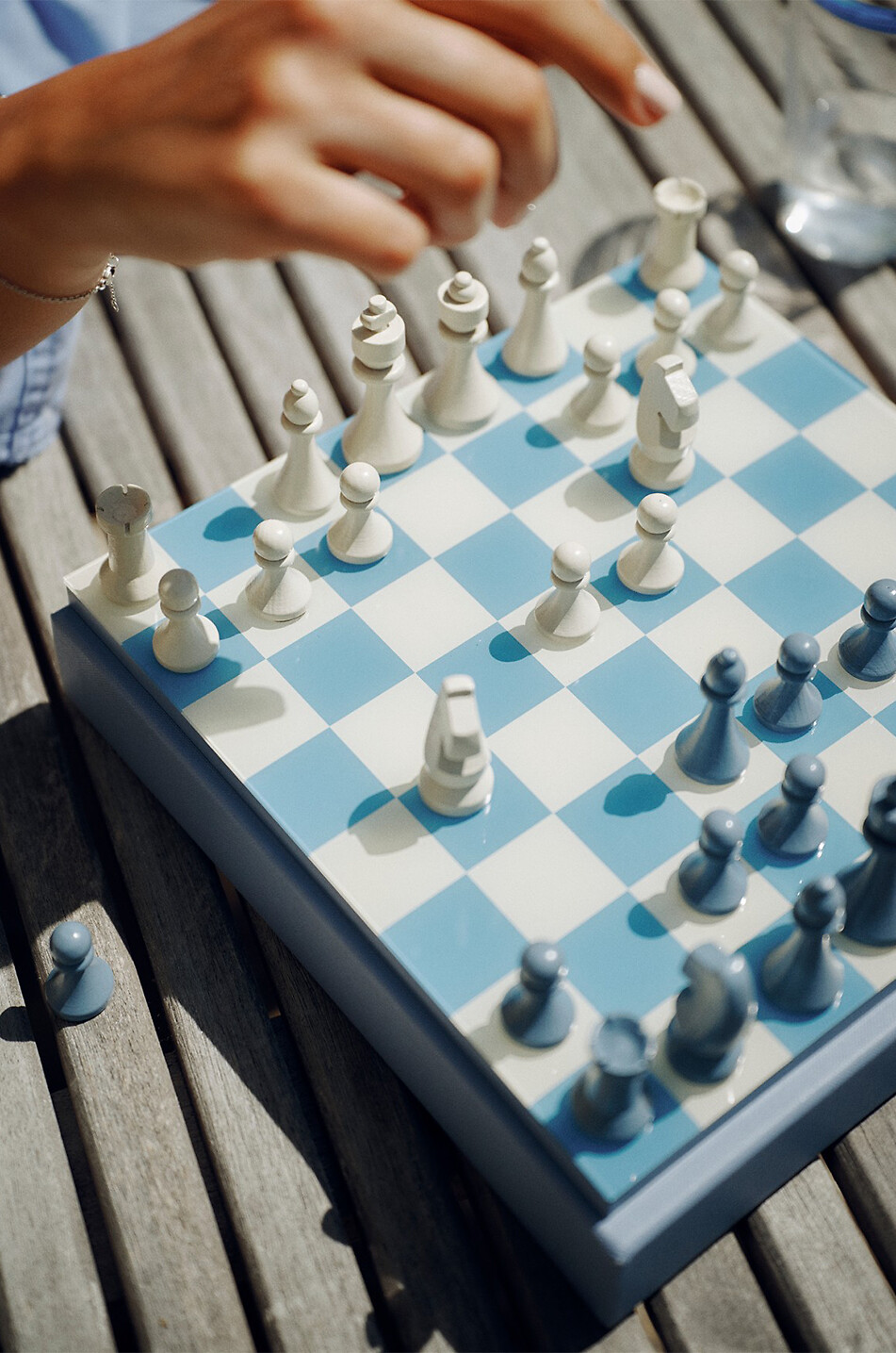 PRINTWORKS Jeu d'échecs en bois et acrylique Classic - Chess, Dusty Blue Maison BLEU 4