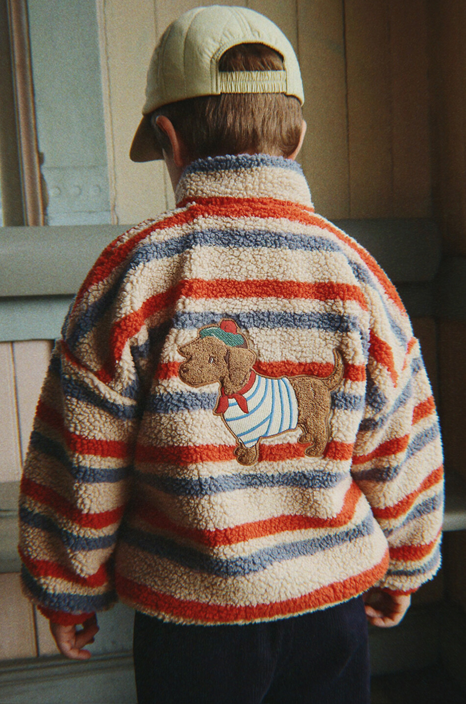 KONGES SLØJD Kinder-Fleecejacke mit Motiven und Stickereien Jody Unisex BUNT 6