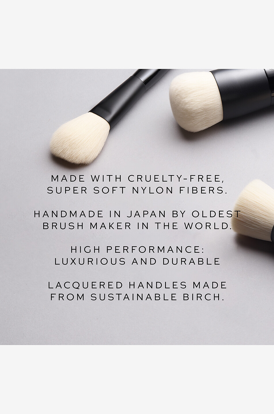 WESTMAN ATELIER Pinceau à fond de teint liquide Liquid Foundation Brush Unisexe Incolore 3